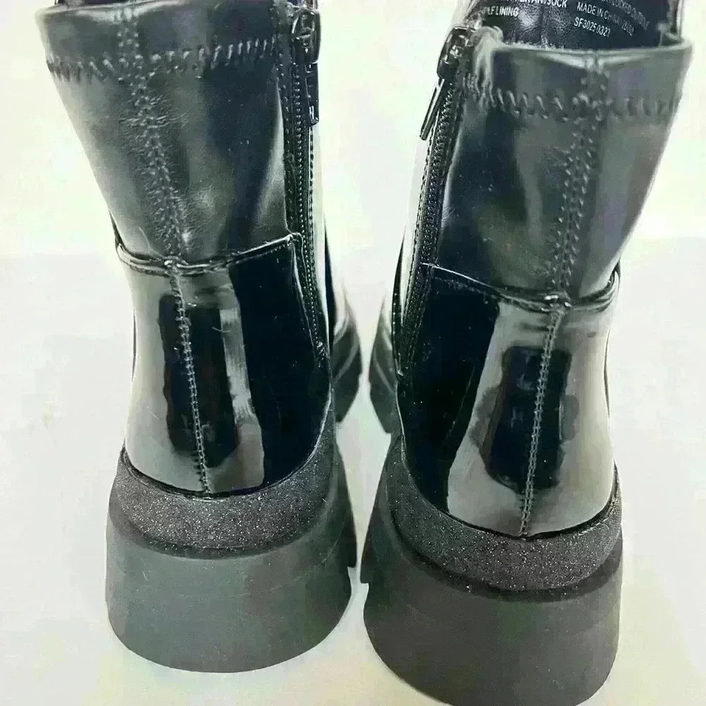 NEW! Steve Madden Kids' Trap Boot in Black Patent Boot - Picture 6 of 8